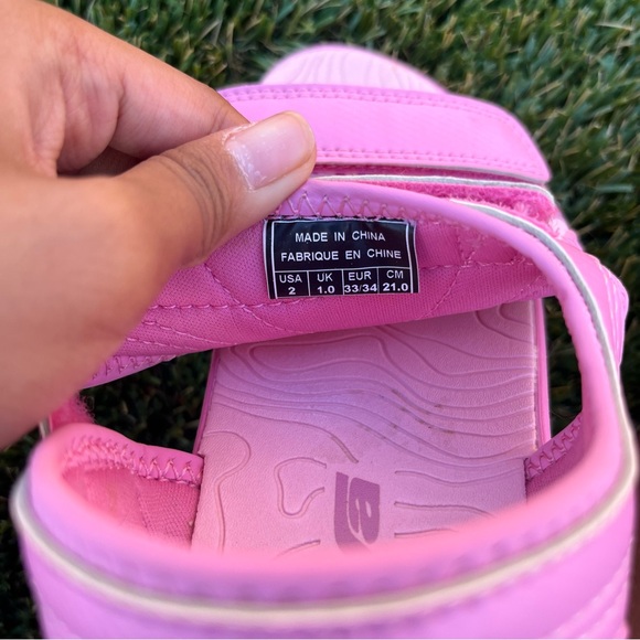 Pink Teva Water shoes - Picture 4 of 7